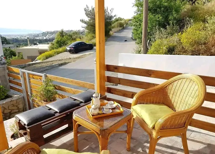 The Holiday House 3